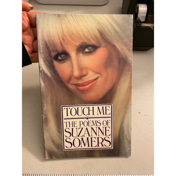 Touch Me: The Poems of Suzanne Somers RARE 1980 Autographed Paperback - Picture 2 of 10
